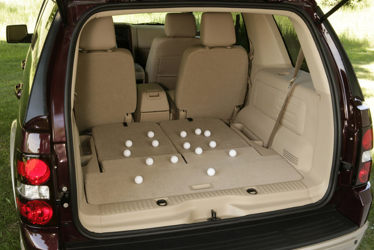 2009 Ford Explorer Trunk Picture / Pic / Image